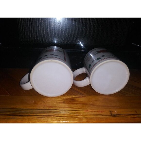 Set of 2 Christmas Mugs Santa Sleigh Reindeer Ceramic excellent condition - Picture 6 of 6